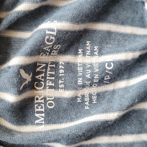 AEO Crop Top - Picture 2 of 2